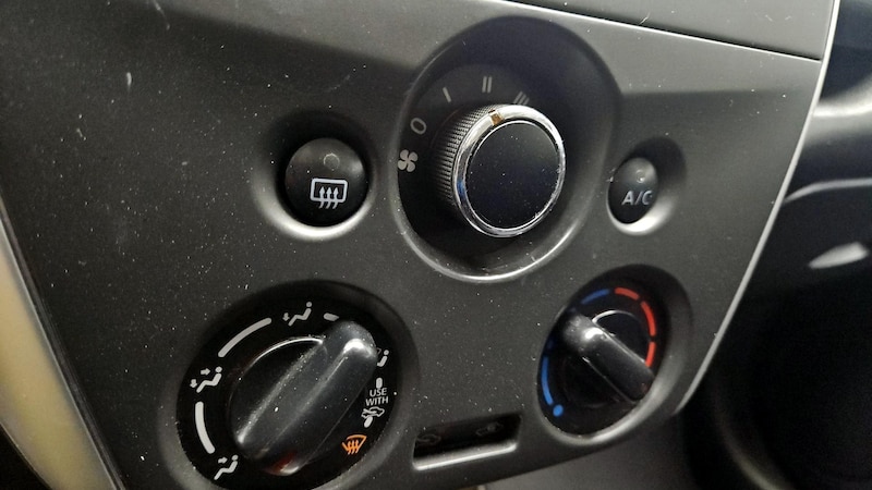 2018 Nissan Versa Note SV 16