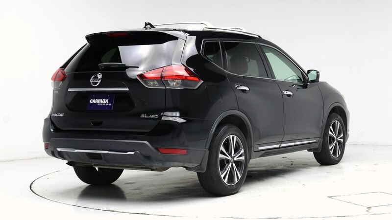 2017 Nissan Rogue SL 8