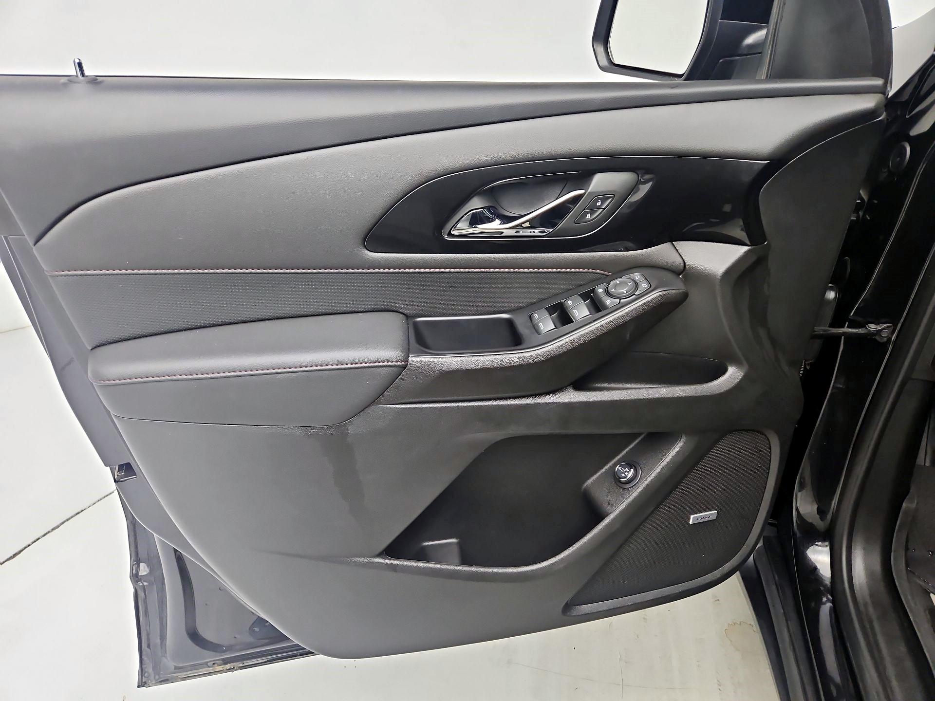 Thumbnail: 2023 Chevrolet Traverse - 12