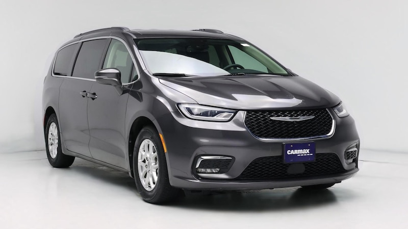 2022 Chrysler Pacifica Touring L Hero Image