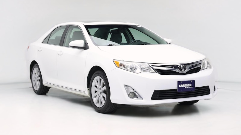 2014 Toyota Camry XLE Hero Image