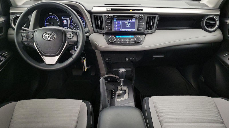 2018 Toyota RAV4 XLE 9