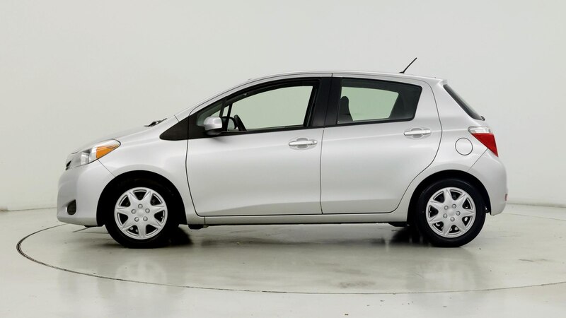 2013 Toyota Yaris LE 3