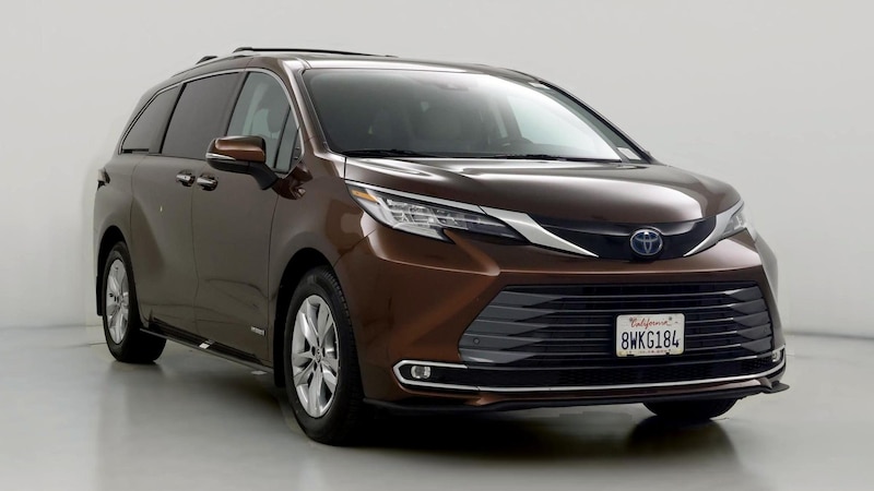 2021 Toyota Sienna Limited Hero Image