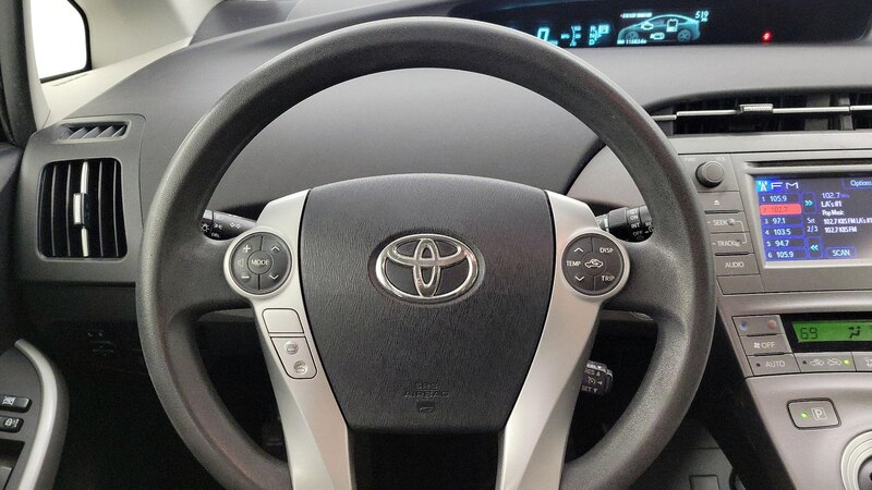 2013 Toyota Prius Two 10