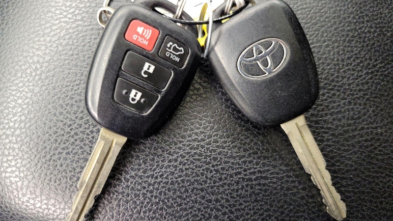 2016 Toyota RAV4 XLE 23