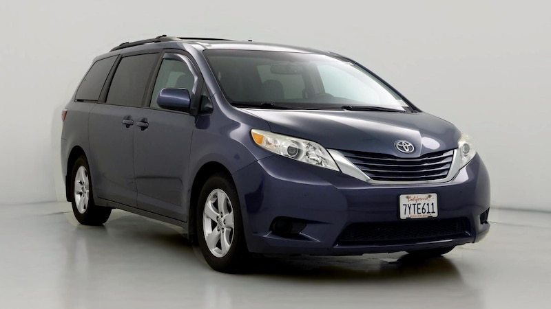 2017 Toyota Sienna LE Hero Image