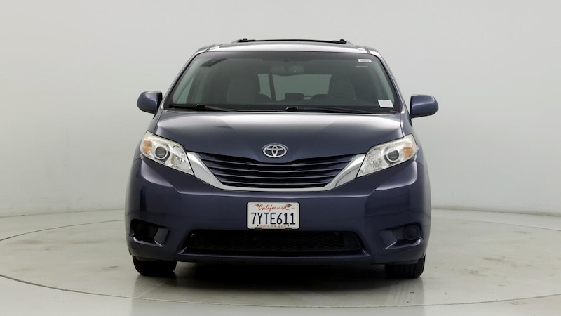 2017 Toyota Sienna LE 5