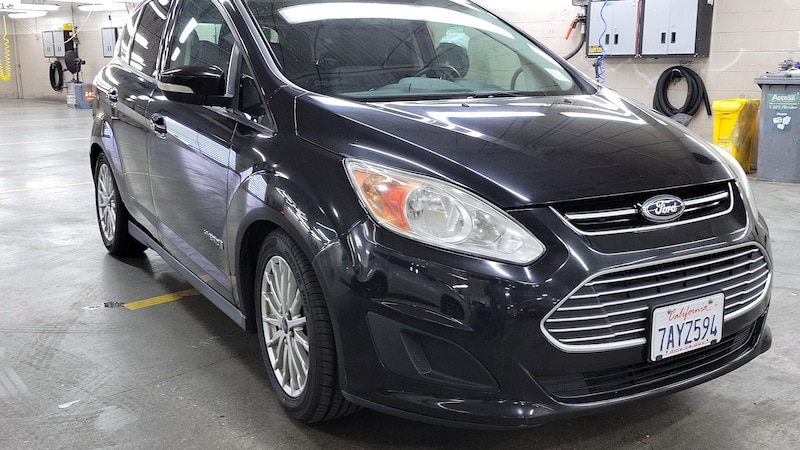 2013 Ford C-Max SE Hero Image