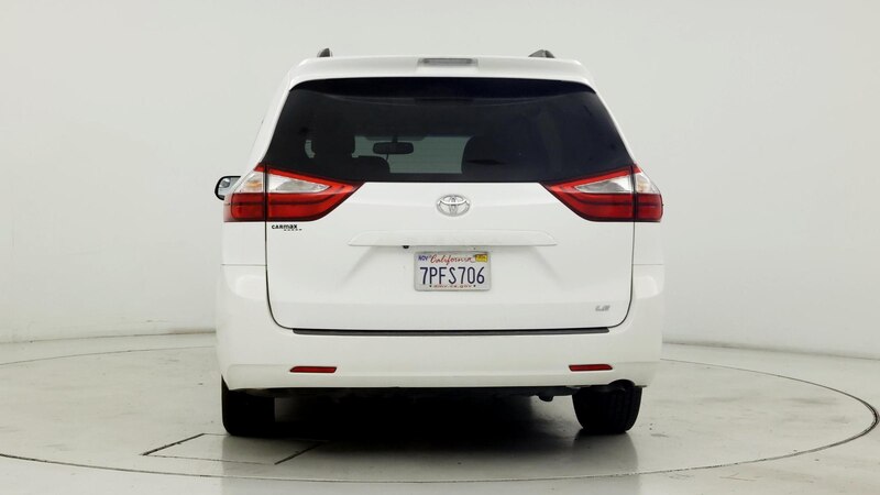 2015 Toyota Sienna LE 6