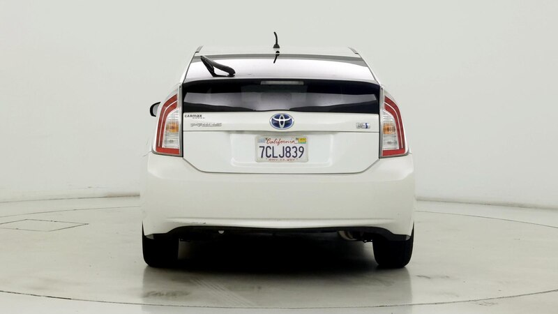 2014 Toyota Prius Two 6