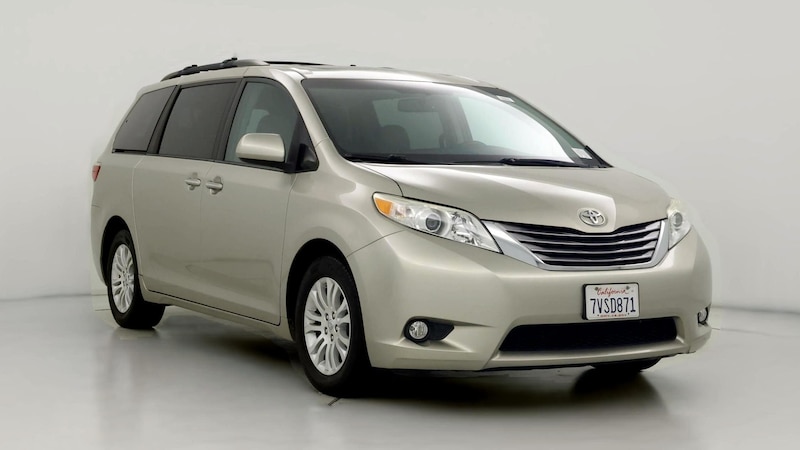 2017 Toyota Sienna XLE Hero Image