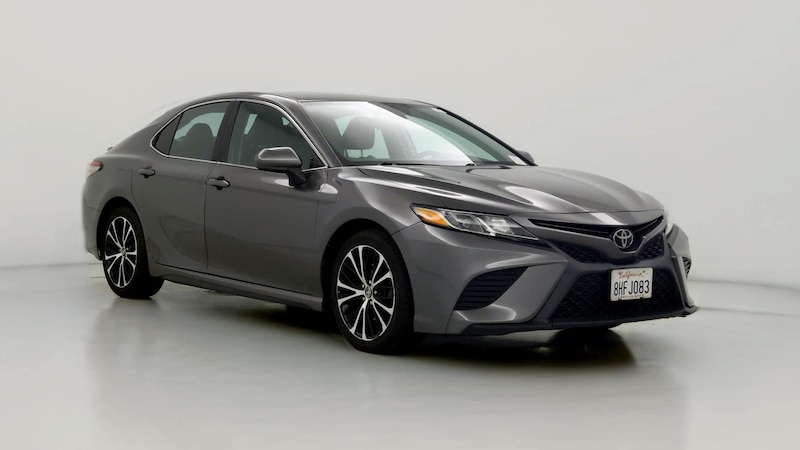 2019 Toyota Camry SE Hero Image