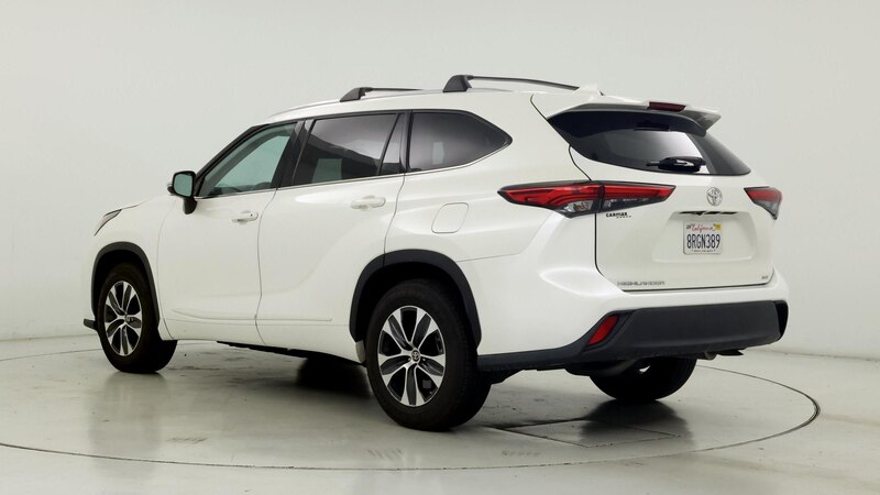 2020 Toyota Highlander XLE 2