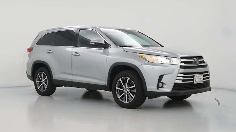 2019 Toyota Highlander XLE Hero Image