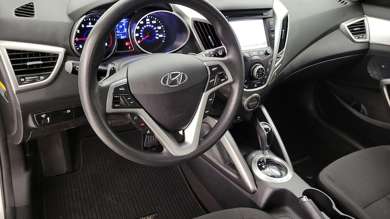 2015 Hyundai Veloster  9