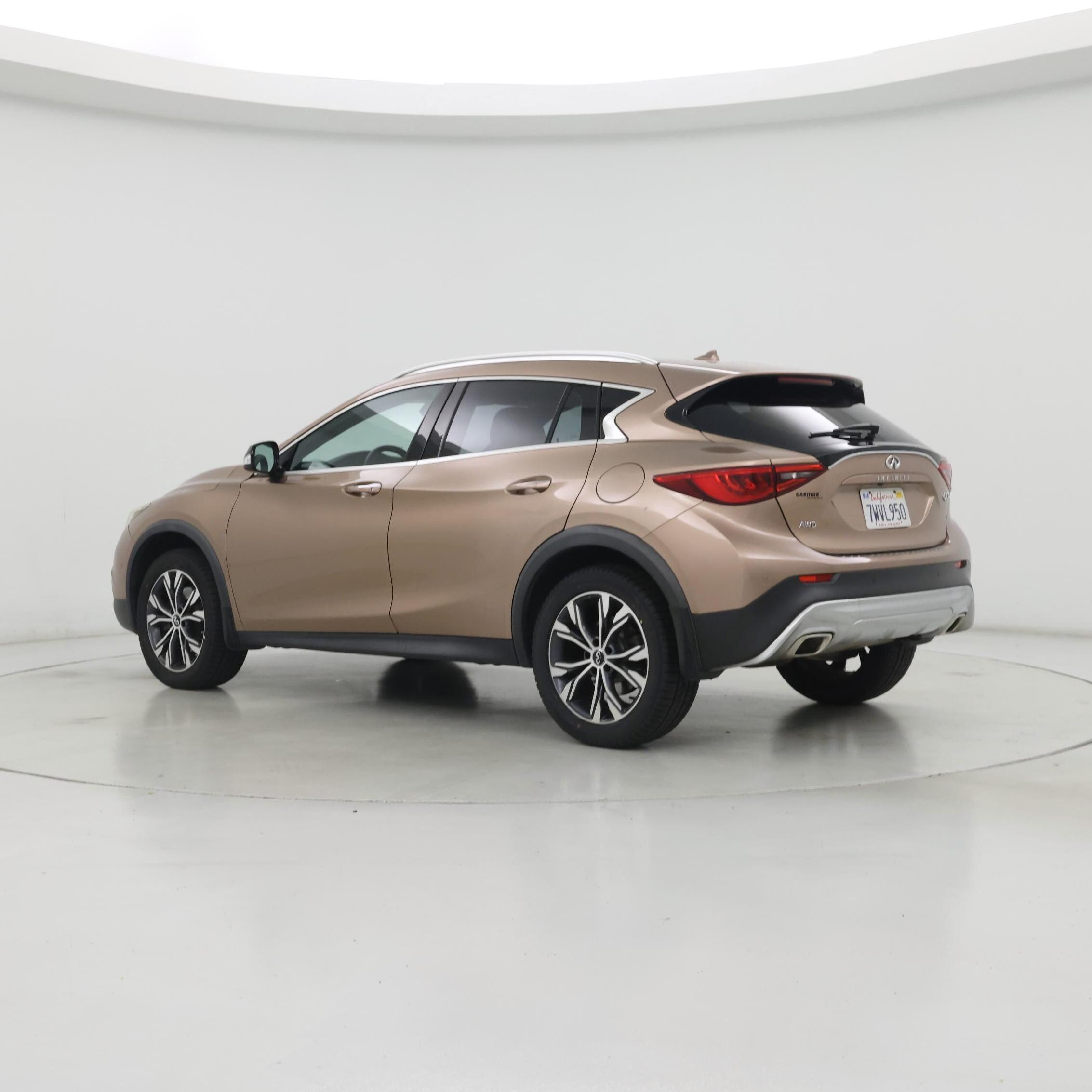 Thumbnail: 2017 INFINITI QX30 - 5