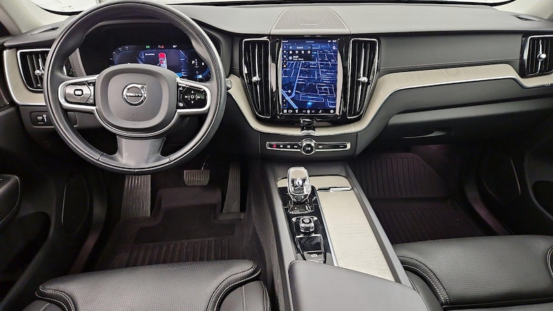 2022 Volvo XC60 B5 Inscription 9