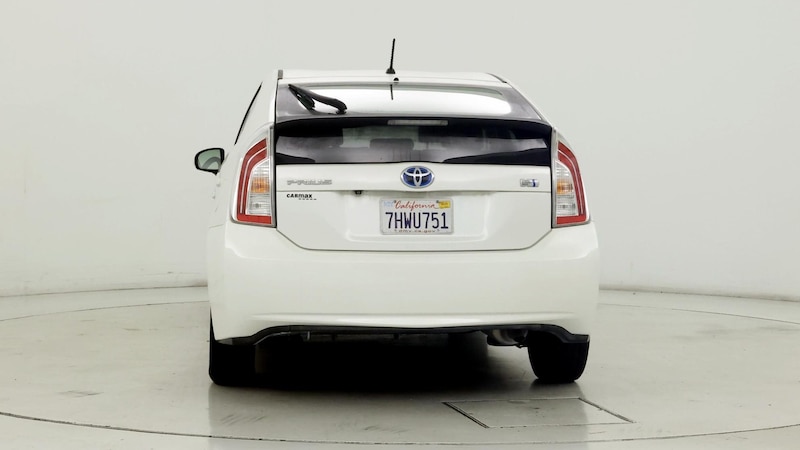 2015 Toyota Prius Two 6