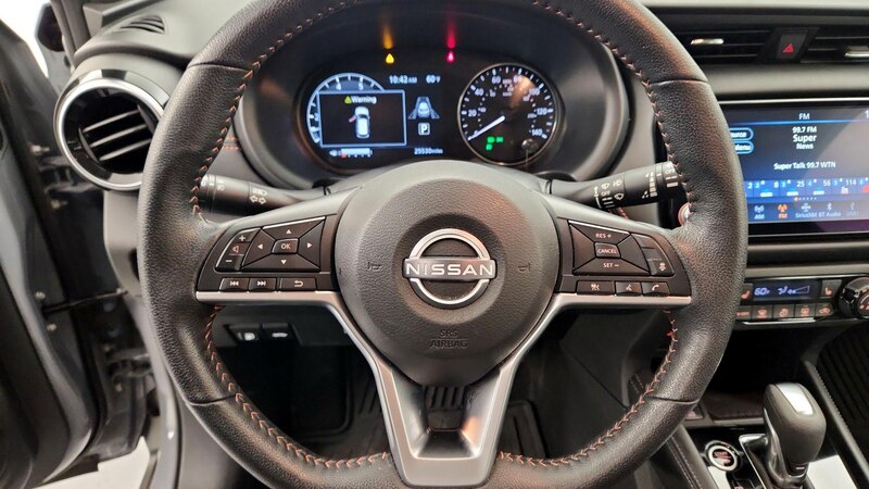 2023 Nissan Kicks SR 10