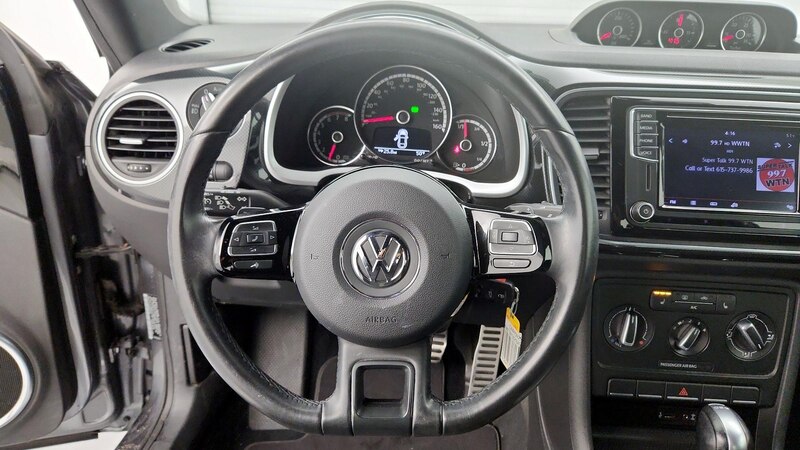 2016 Volkswagen Beetle R-Line 10