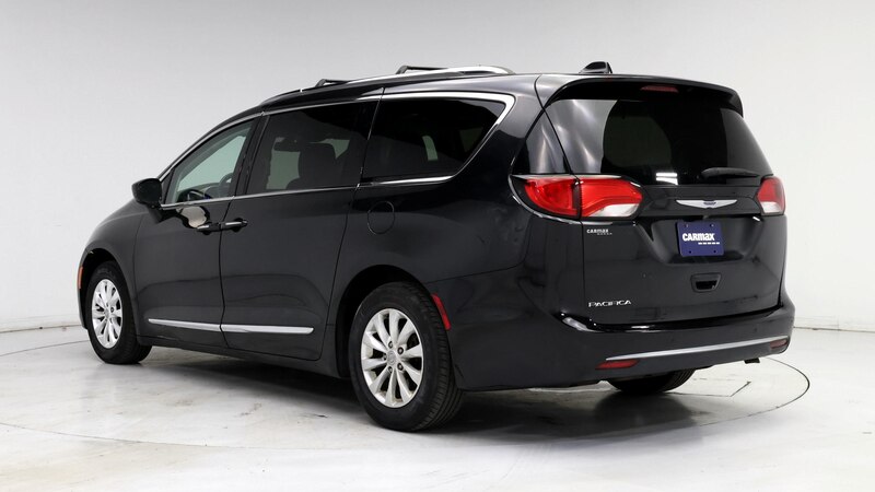 2018 Chrysler Pacifica Touring L 2