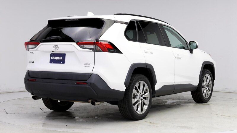 2020 Toyota RAV4 XLE Premium 8