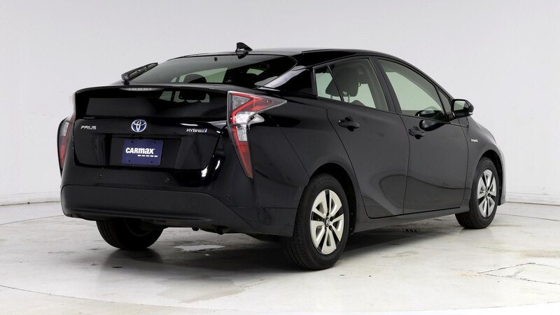 2017 Toyota Prius Three 8