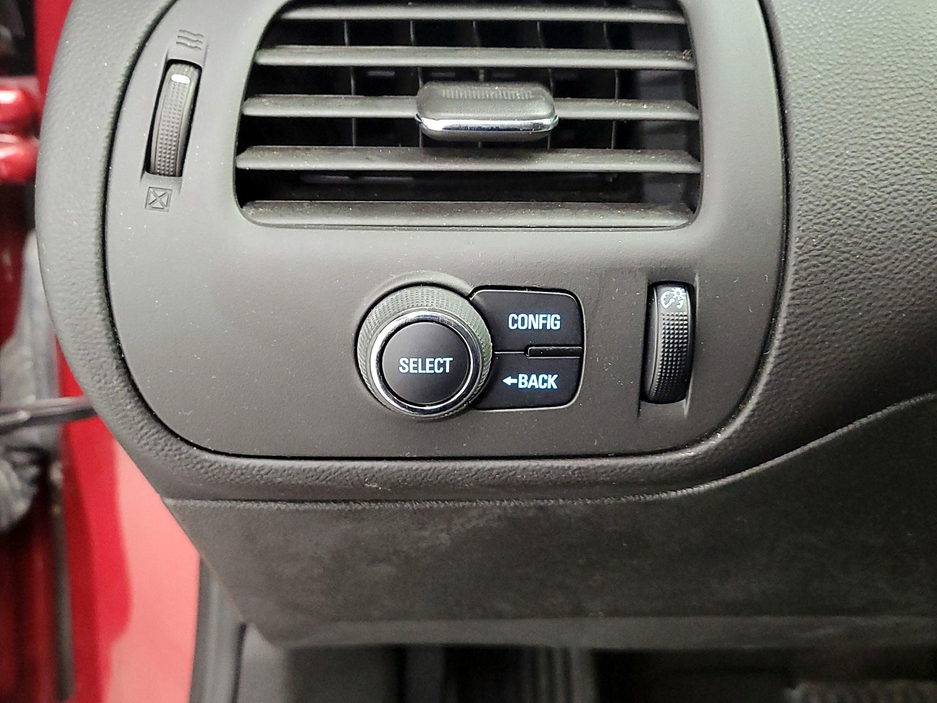 Thumbnail: 2015 Chevrolet Volt - 13