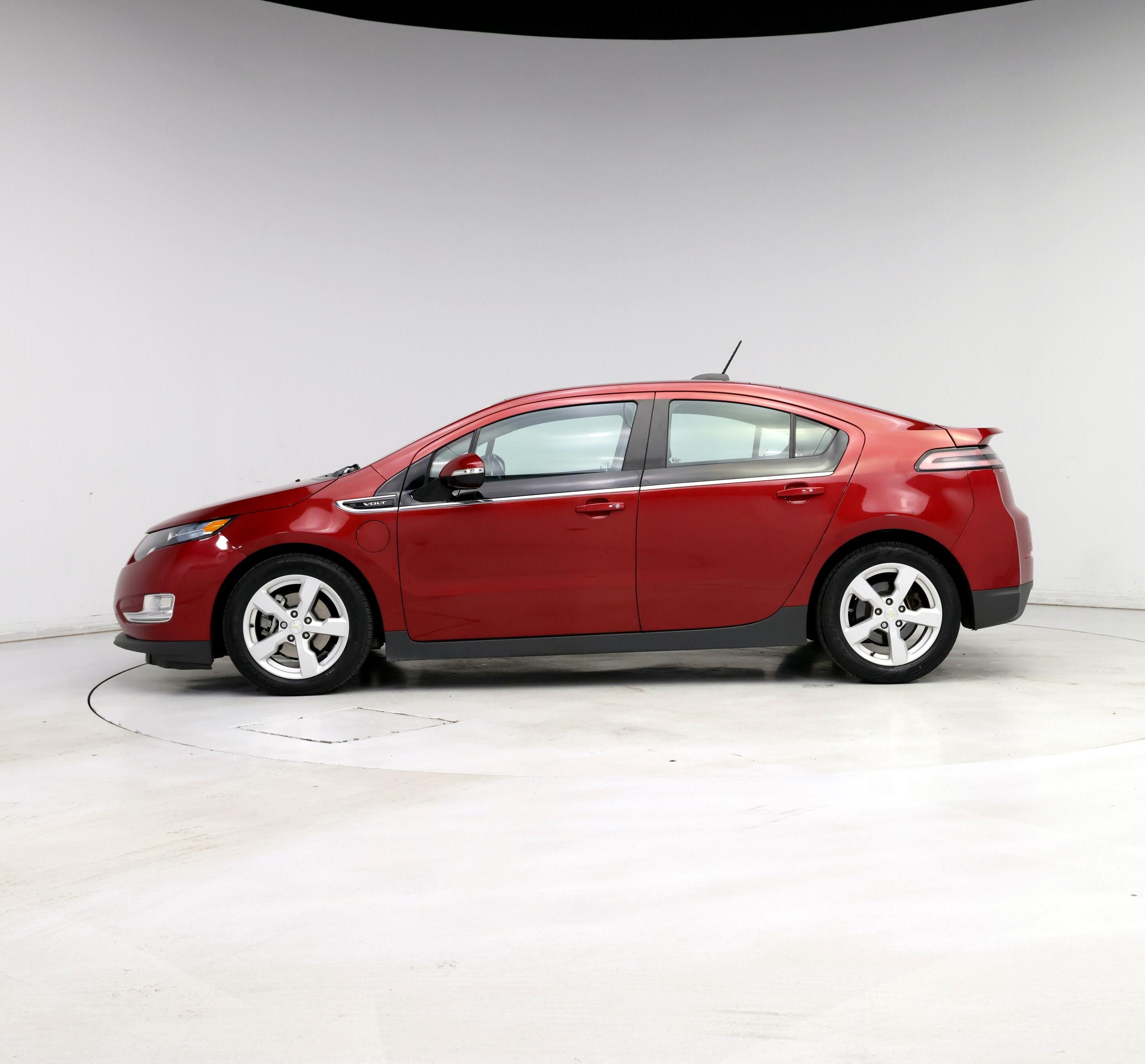 Thumbnail: 2015 Chevrolet Volt - 3