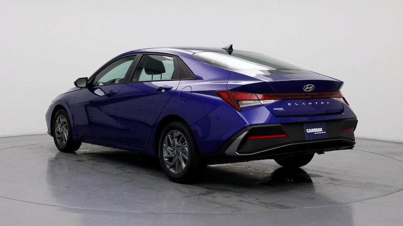 2024 Hyundai Elantra SEL 2