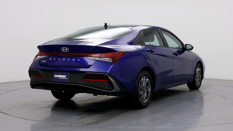 2024 Hyundai Elantra SEL 8