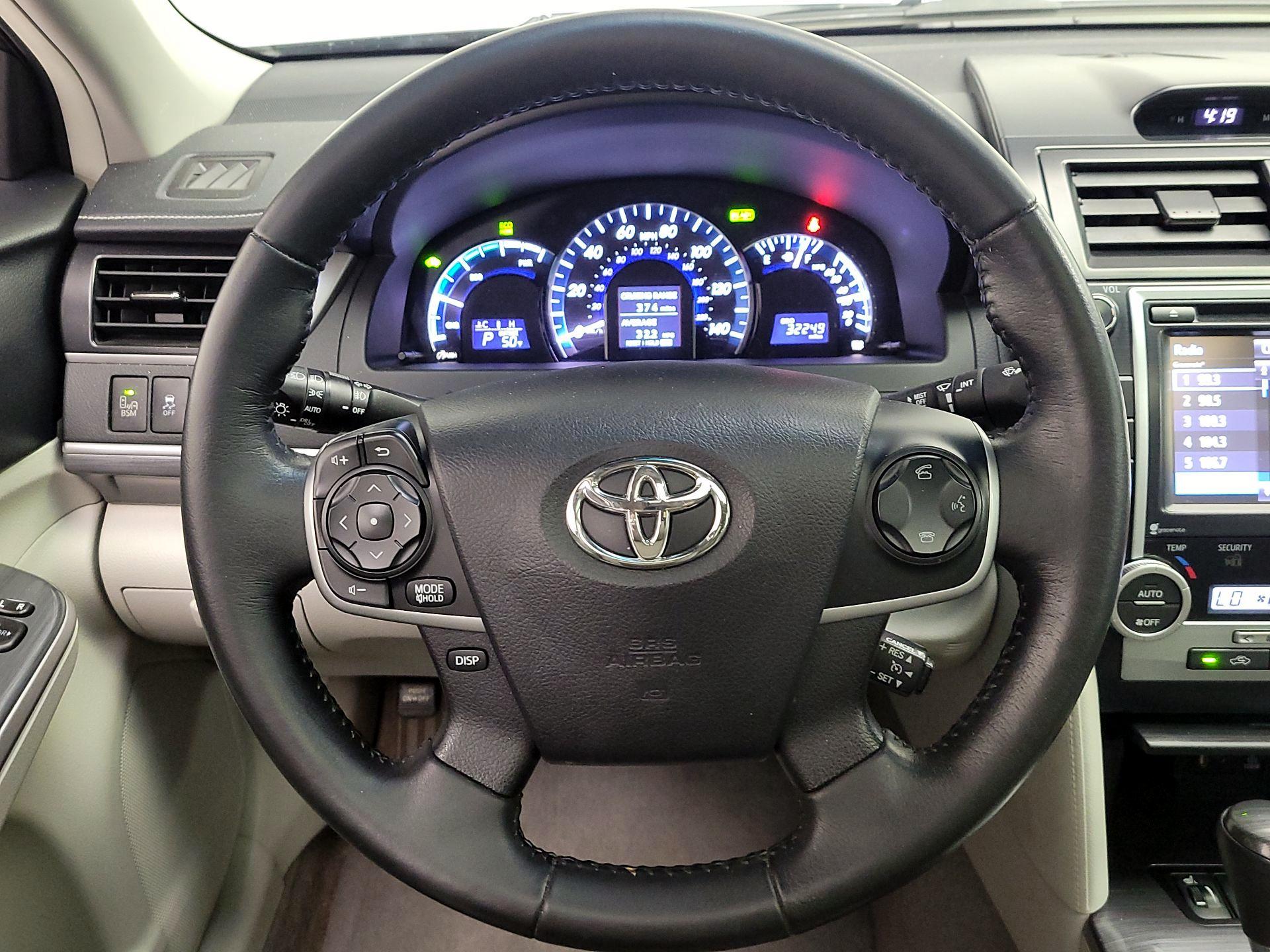 Thumbnail: 2014 Toyota Camry - 10