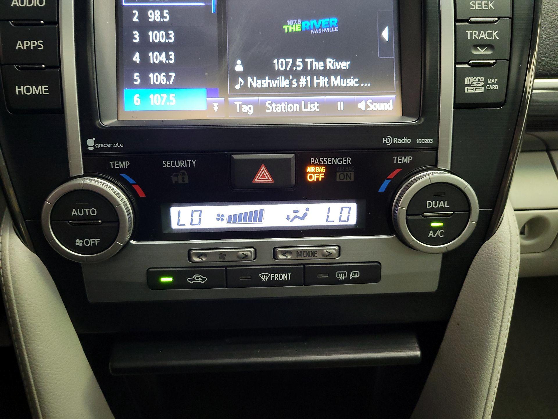 Thumbnail: 2014 Toyota Camry - 16