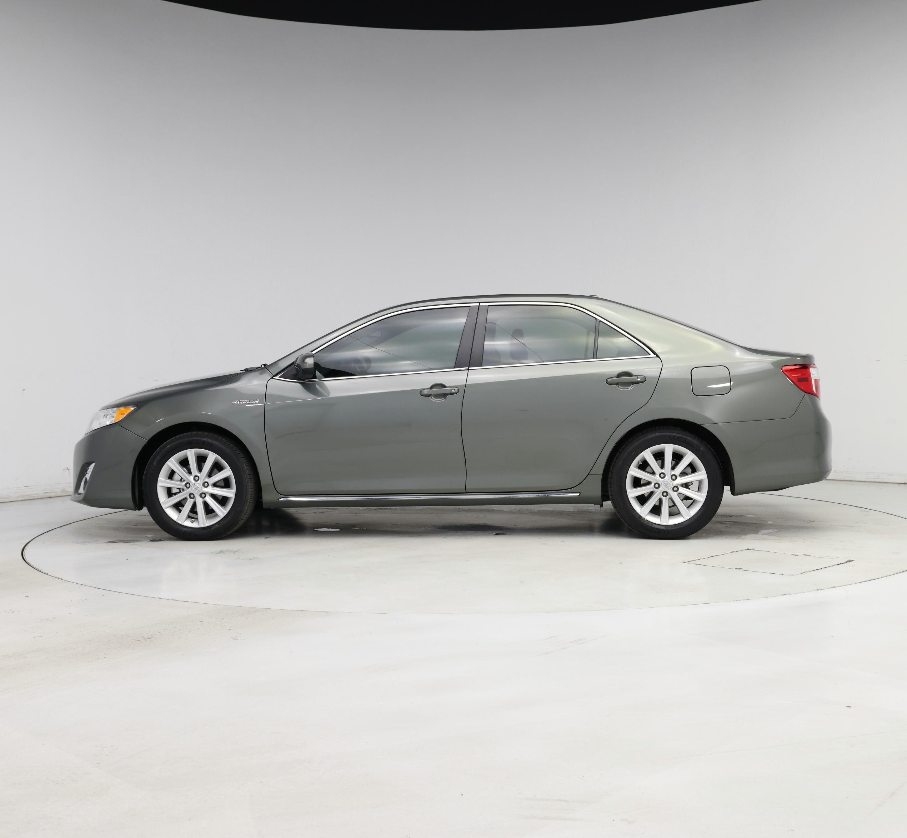 Thumbnail: 2014 Toyota Camry - 3