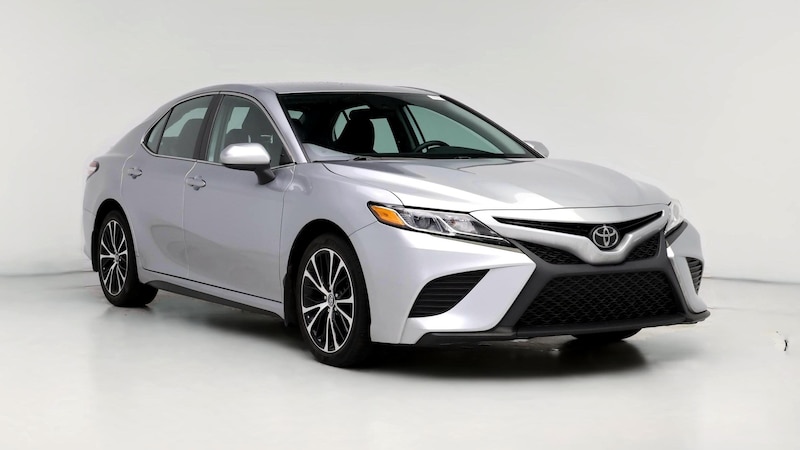 2020 Toyota Camry SE Hero Image