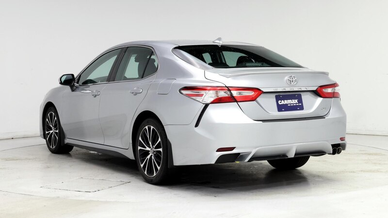 2020 Toyota Camry SE 2