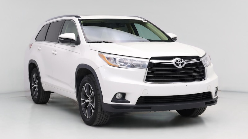 2016 Toyota Highlander XLE Hero Image