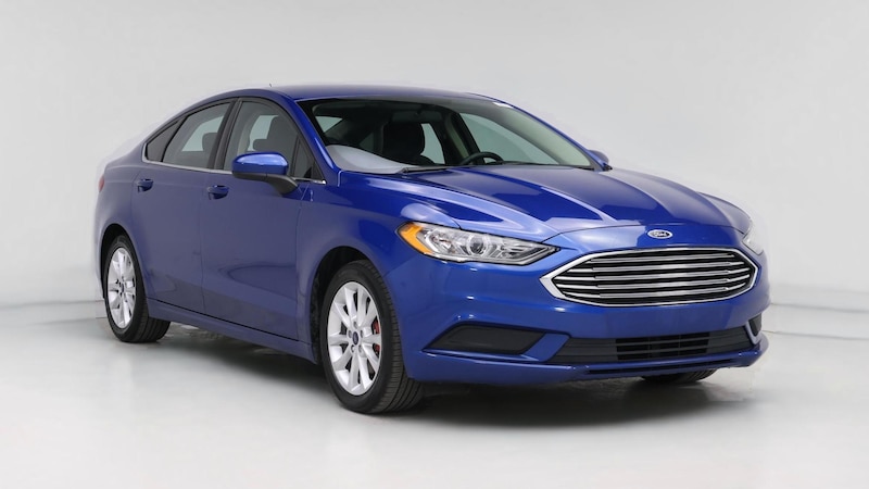 2017 Ford Fusion SE Hero Image