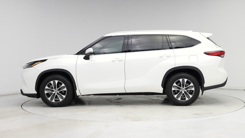 2021 Toyota Highlander XLE 3