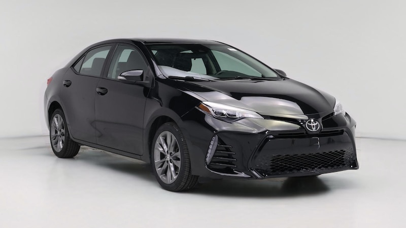 2017 Toyota Corolla SE Hero Image