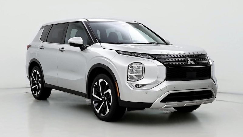 2023 Mitsubishi Outlander SE Hero Image