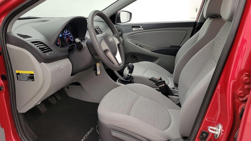 2016 Hyundai Accent SE 11