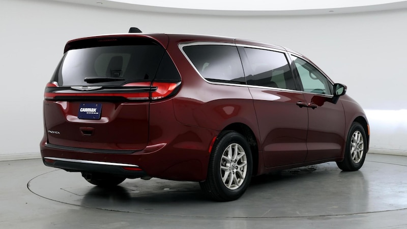 2023 Chrysler Pacifica Touring L 8