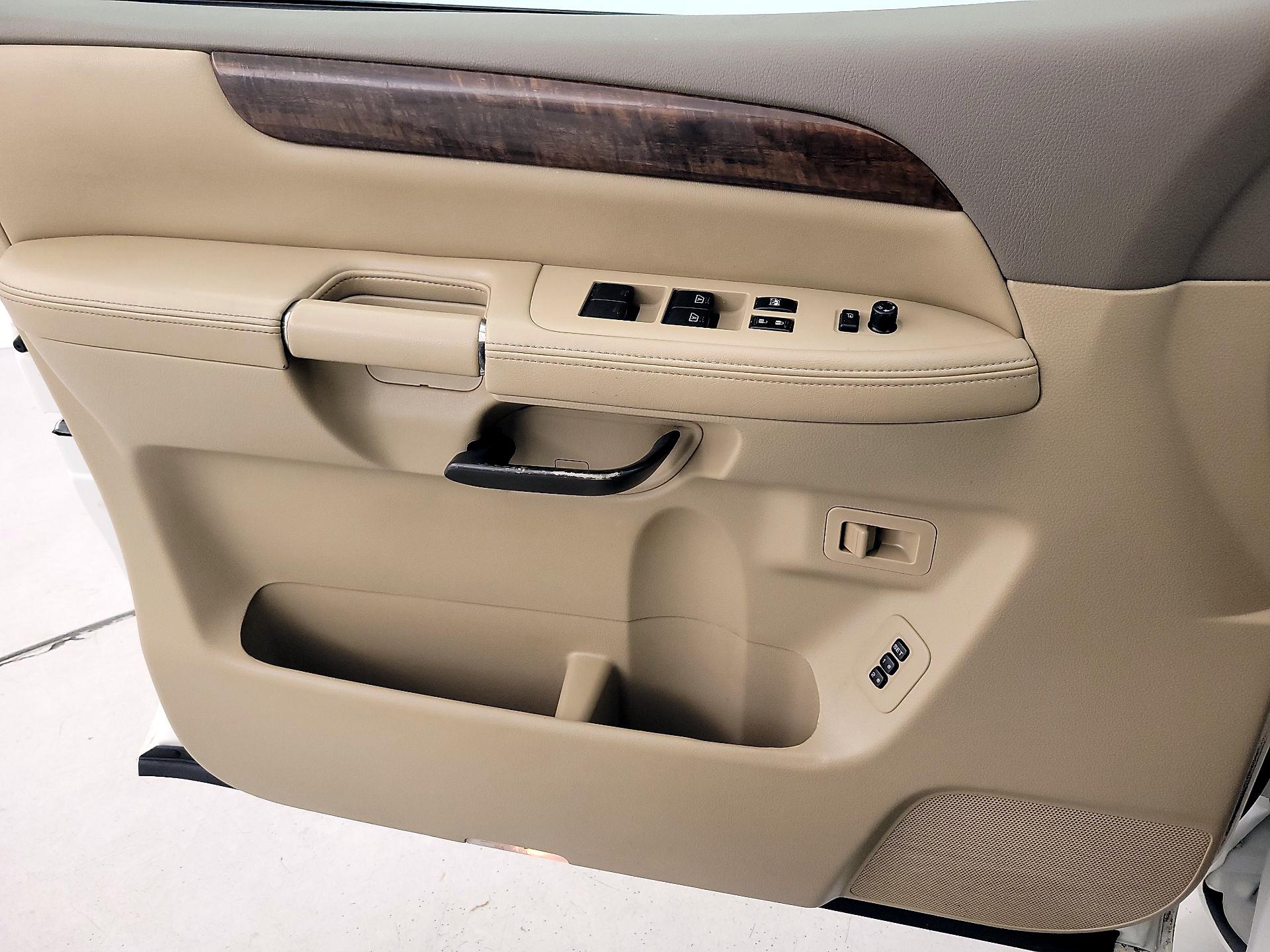 Thumbnail: 2014 Nissan Armada - 12