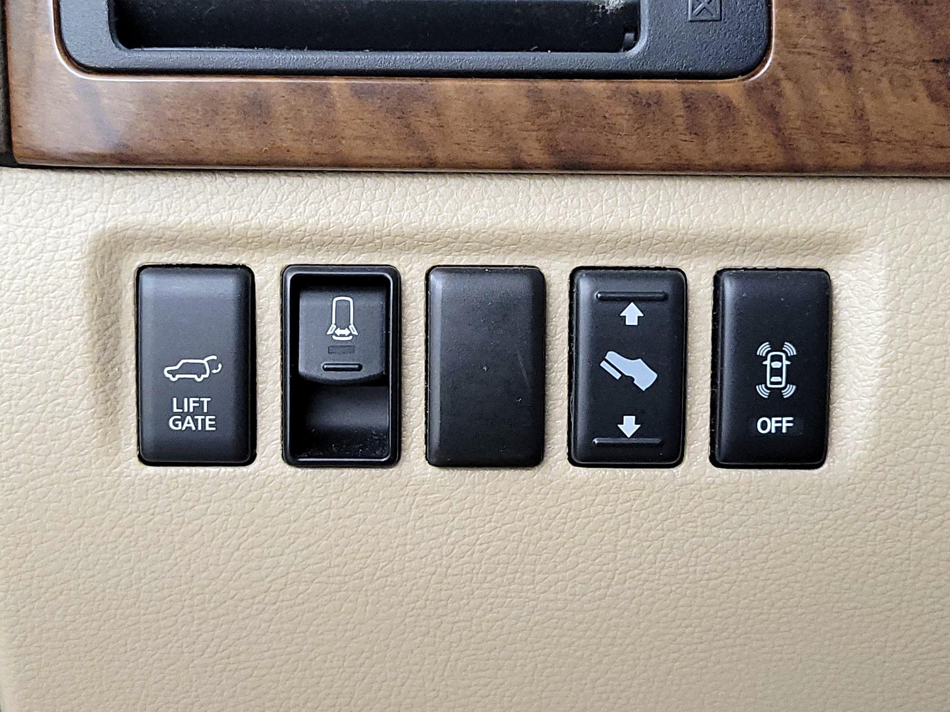 Thumbnail: 2014 Nissan Armada - 13
