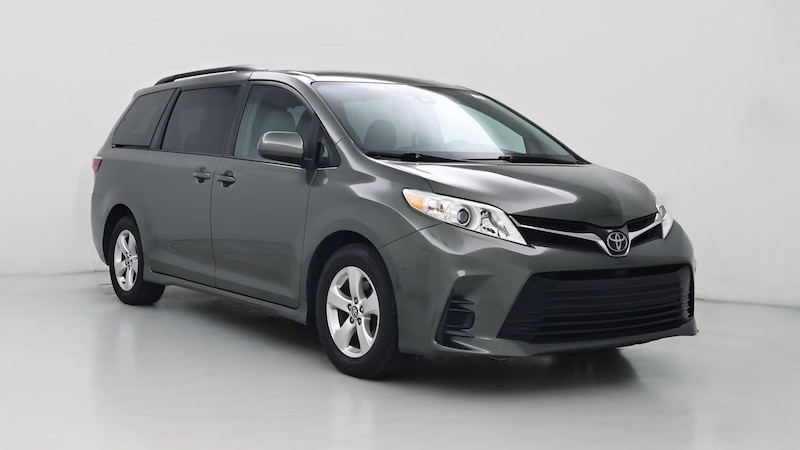 2018 Toyota Sienna LE Hero Image