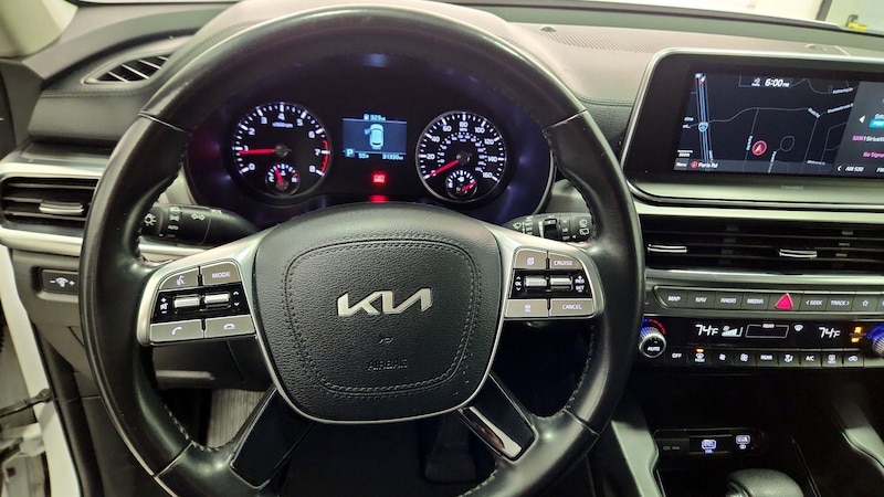 2022 Kia Telluride LX 10