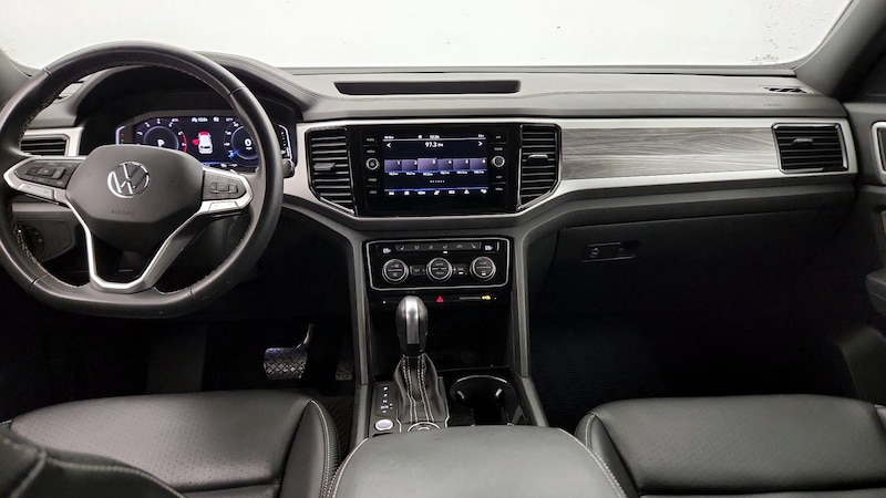 2022 Volkswagen Atlas SE 8