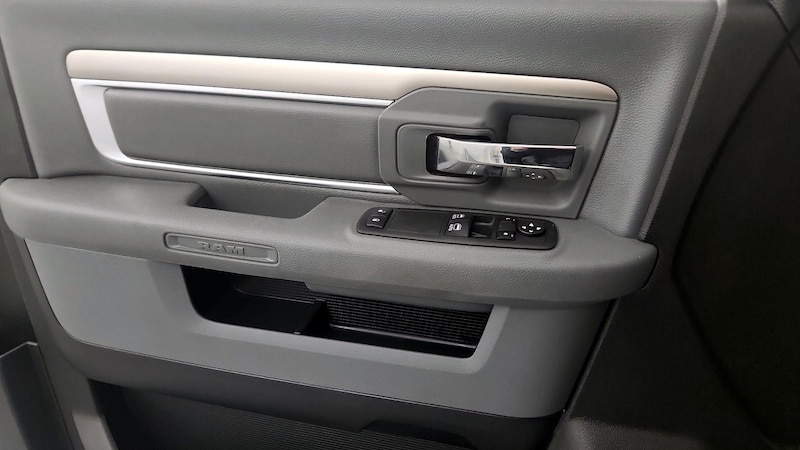 2020 RAM 1500 Classic SLT 10